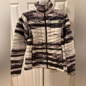 The North Face Women's ThermoBall Black & White Design Quilted Down Jacket